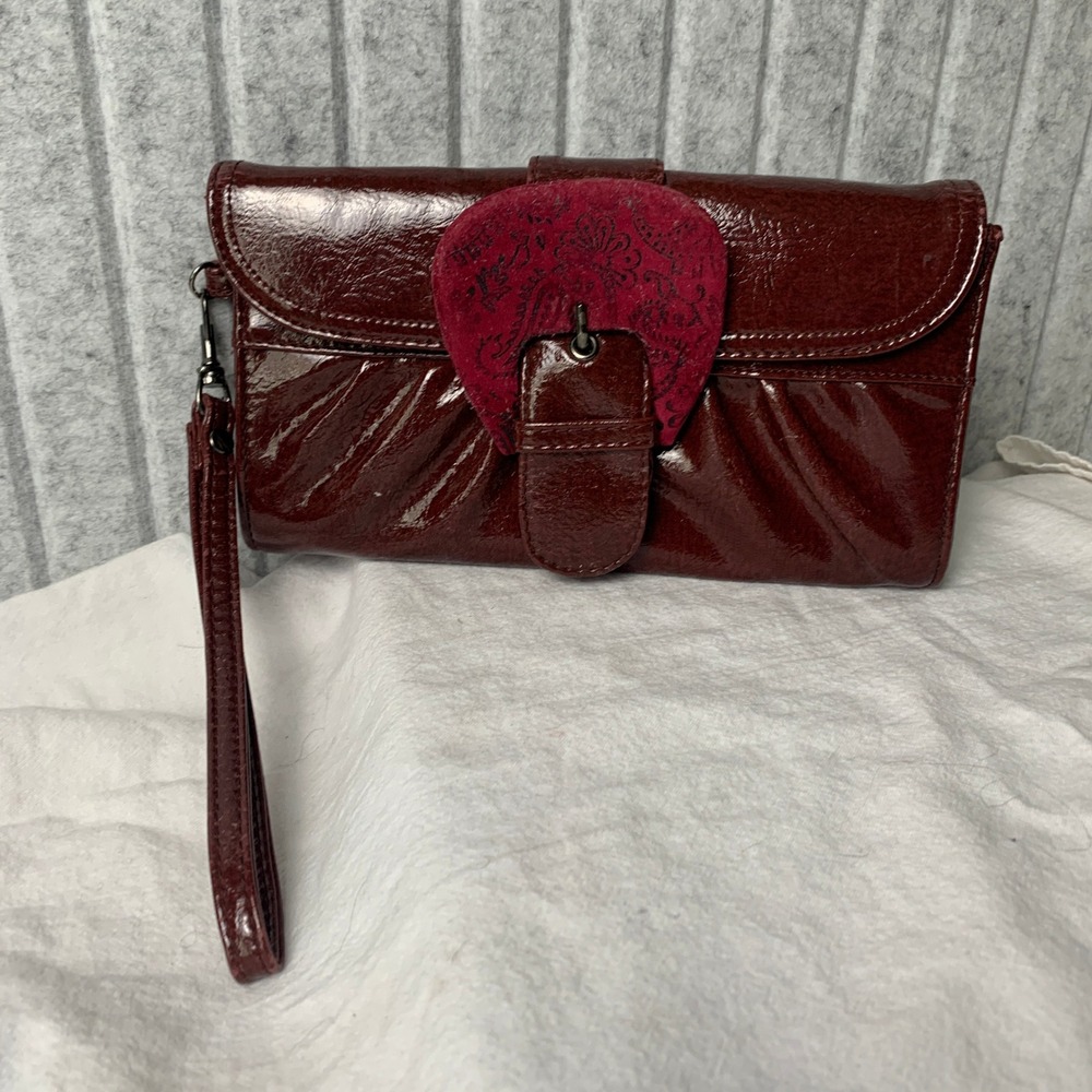 SR SQUARED by Sondra Roberts Burgundy Patent Wristlet Clutch Paisley Buckle Bag